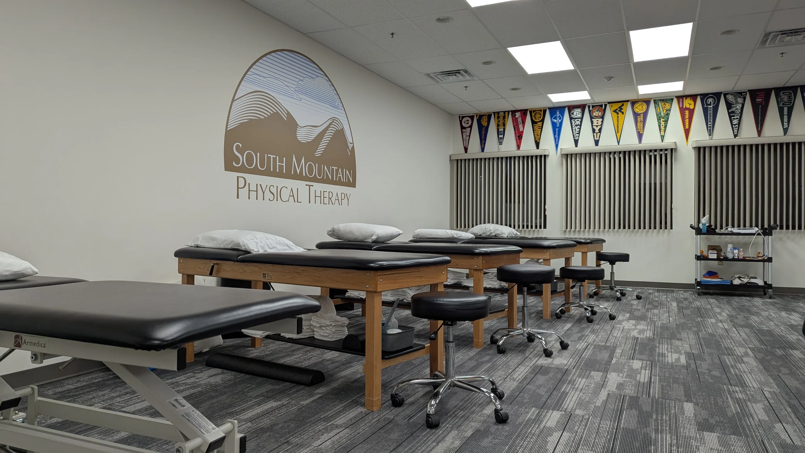 treatment beds lined up